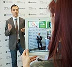 «МегаФон» открыл новый флагманский салон в Петербурге и приступил к продажам Samsung Galaxy S III/Блиц-интервью