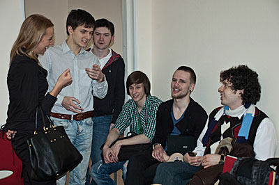 Счастливые победители петербургской Startup Sauna – Peacock Team и участники проекта Your Band
