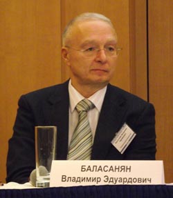 Генеральный директор компании ЭОС Владимир Баласанян