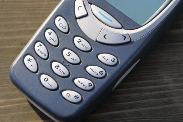 В России вырос спрос на кнопочные мобильные телефоны