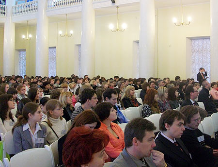 Церемонии открытия и закрытия конкурса прошли в Актовом зале здания Двенадцати коллегий (СПбГУ)