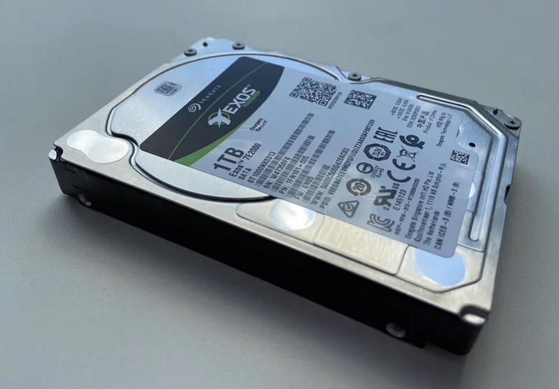 Seagate exos. HDD Seagate Exos 10e300. Серверный накопитель Seagate Exos 7e2000 [st2000nx0253]. Жесткий диск производители. Жесткий диск Seagate Страна производства.