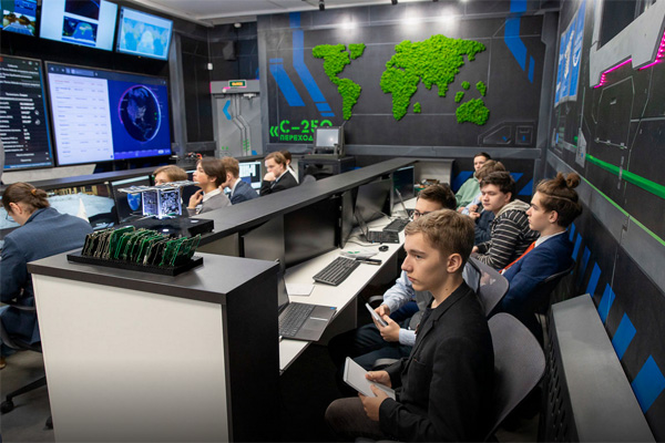 Студенты изучат Землю и космос в центре «Пилигрим»
