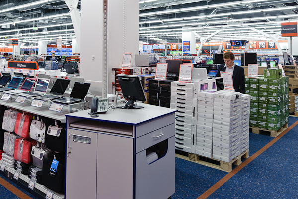 В России впервые за несколько лет сократилось число магазинов электроники