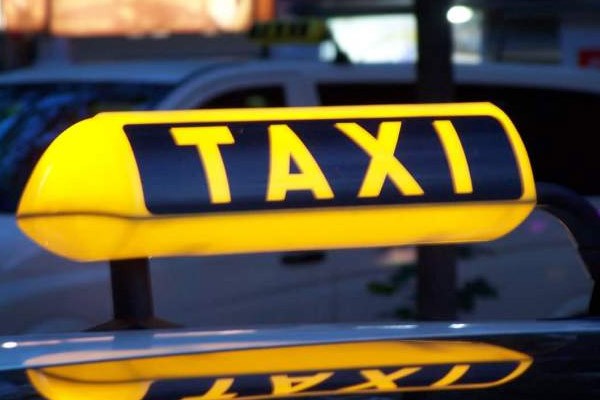 Дать по шашке: ФСБ может получить доступ к данным агрегаторов такси