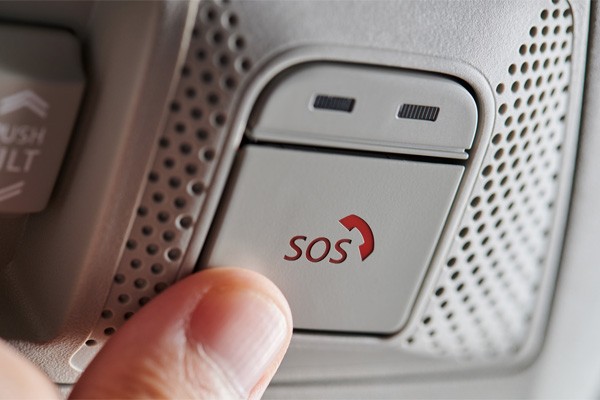 Кнопку SOS в автомобилях привяжут к голосовым помощникам