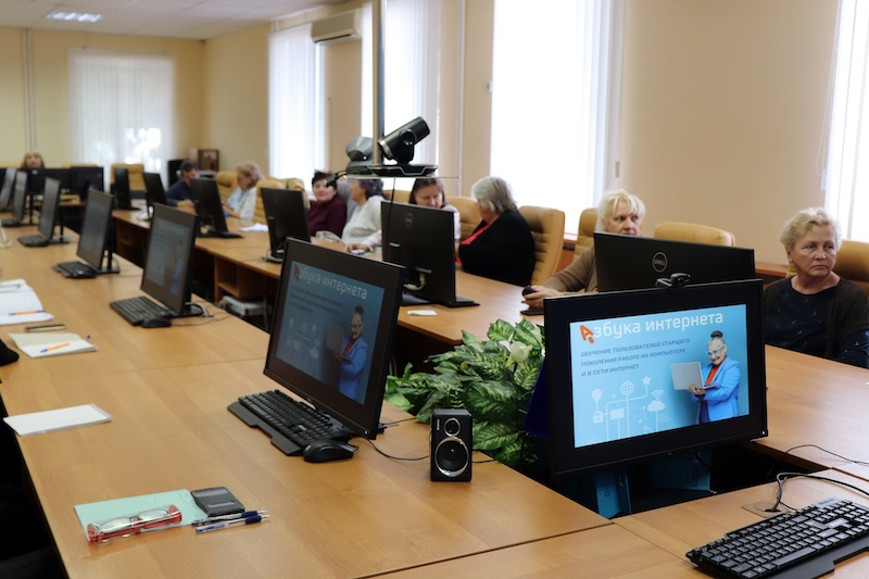 В вебинаре «Ростелекома» «Азбука интернета» приняли участие представители 63 регионов России