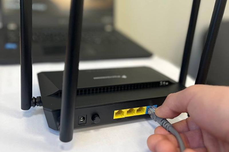 Интернет будущего: в Петербурге и Ленобласти приступили к установке Wi-Fi-роутеров шестого поколения