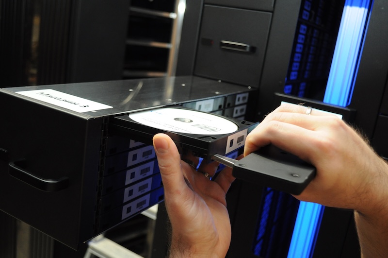 Оптические диски BD XL Archival Grade в картриджах Оптические диски BD XL Archival Grade в картриджах