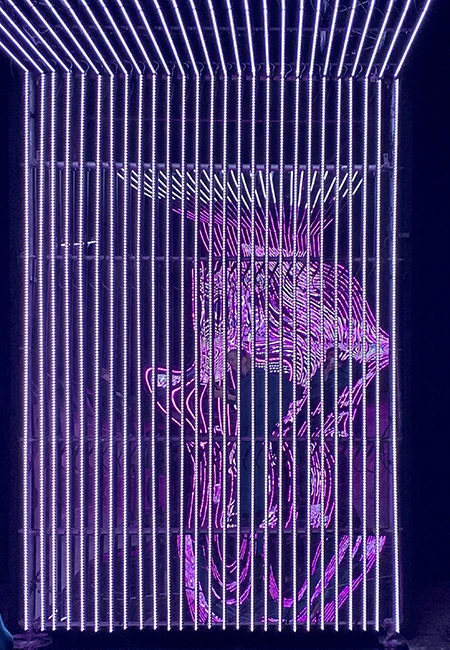 Часть интерактивной инсталляции LOOP от Т2 и dreamlaser