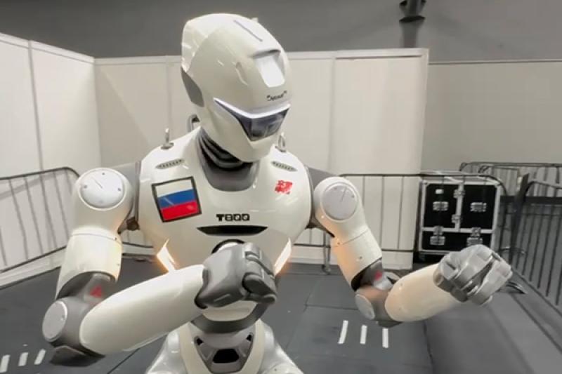 «Турбо Облако» помогает обучать человекоподобного робота для международной бойцовской лиги в Китае