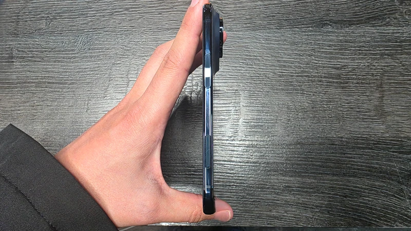 Боковая панель с Touch ID на iPhone Duo Боковая панель с Touch ID на iPhone Duo