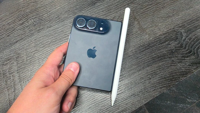 Apple Pencil примагниченный к iPhone Duo Apple Pencil примагниченный к iPhone Duo